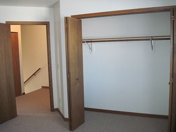 5th image of 1121 Mark Ave APT 8