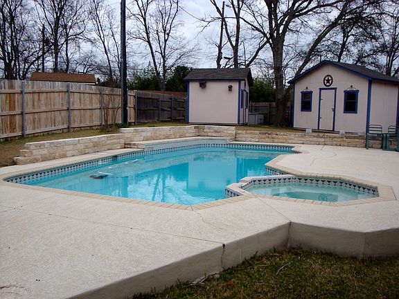 4th image of 1803 Kingwood Cv