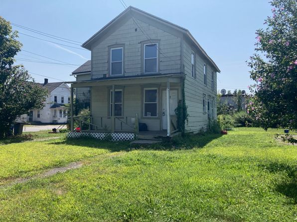 151 Front St APT 2