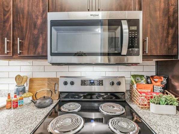 109 West Ave #2-1047642