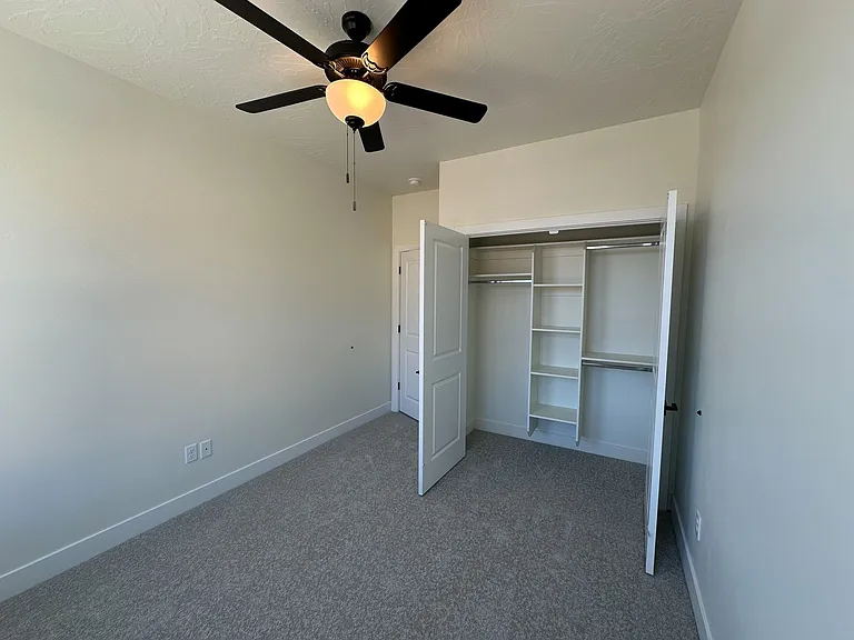 917 S Willow Dr — Photo 29