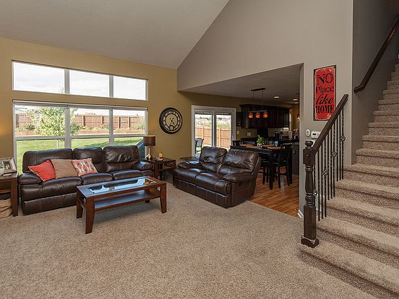 3rd image of 8235 Dakota Dr