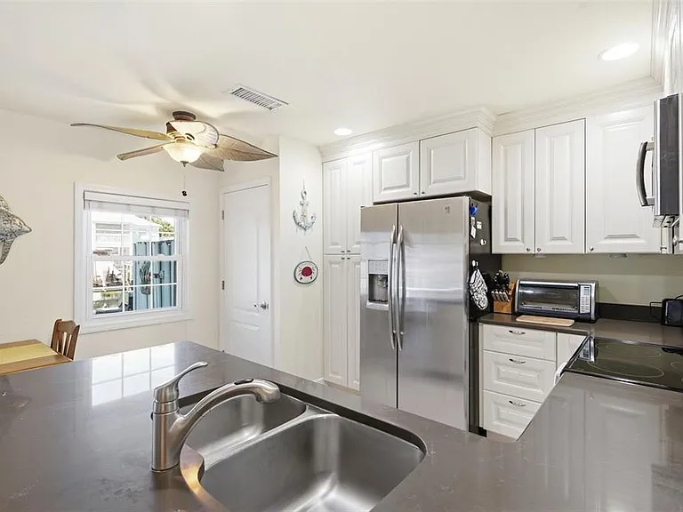 5191 Salmon Dr SE #B — Photo 8