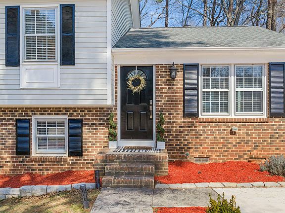 2nd image of 1004 Woodhill Ct