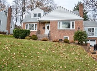 27 Edison Dr, Summit, NJ 07901