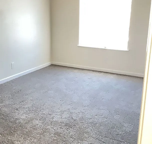 537 Nevin Ave — Photo 17