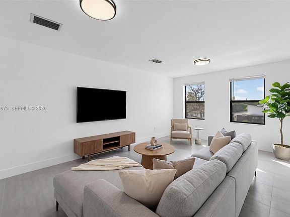 5th image of 10315 SW 176th St