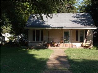 1608 College St S, Covington, TN 38019