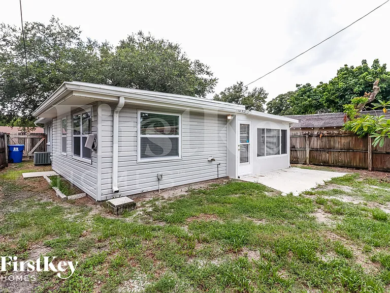 3113 Union St N — Photo 18