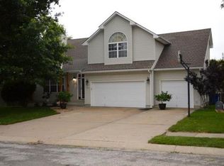 505 NE Ridge Creek Dr, Blue Springs, MO 64014