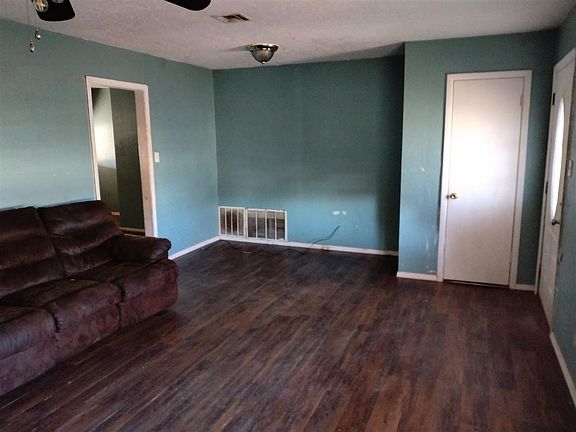 4th image of 2612 NW Lindy Ave