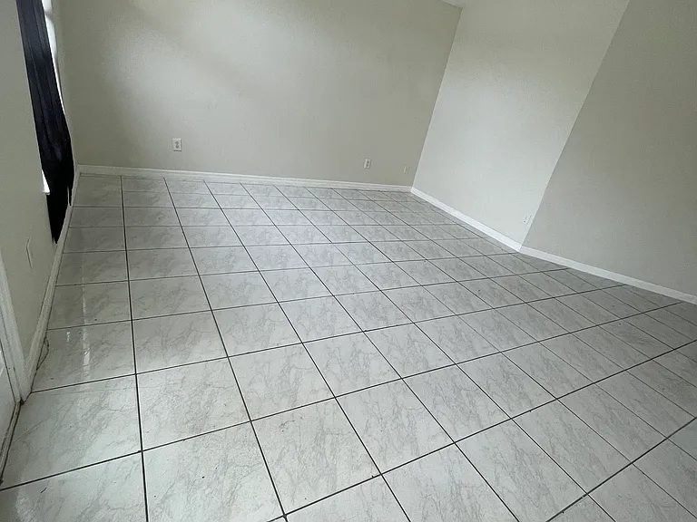 3917 Kimball Ave — Photo 6