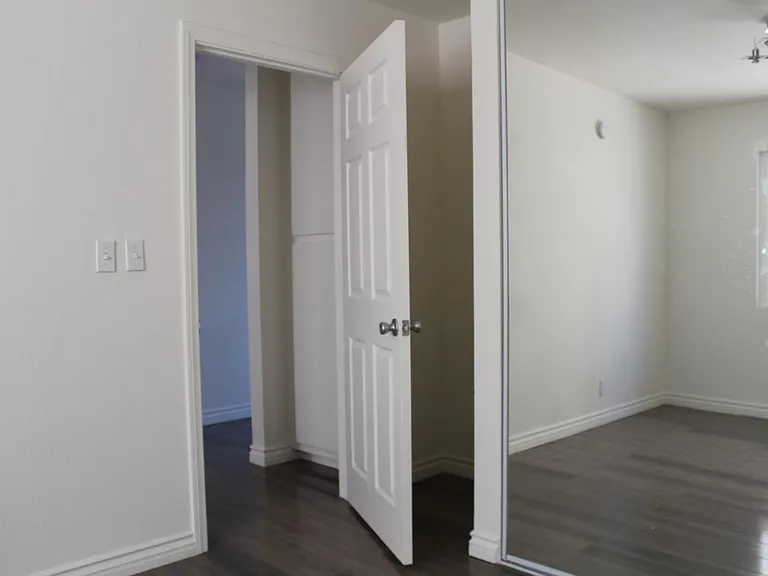 1240 Vin Scully Ave #3 — Photo 8