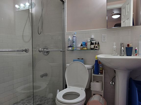 3rd image of 8885 18th Ave Floor 1