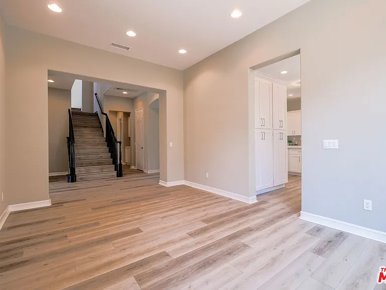 22430 Leisure Dr — Photo 15
