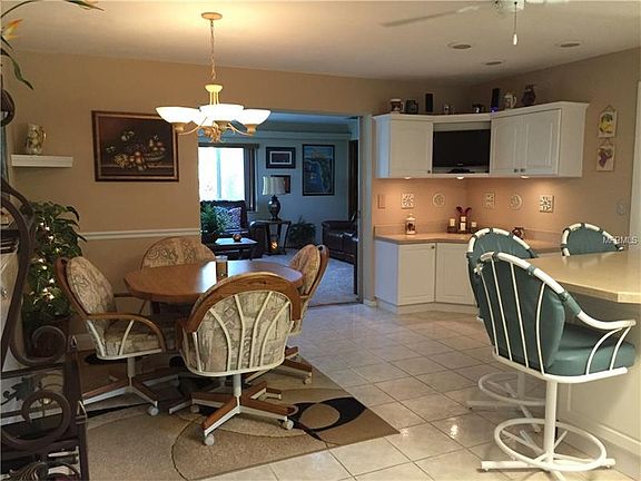 3rd image of 63 Oakwood Dr