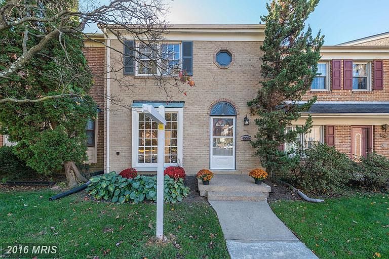 1st image of 4556 Airlie Way