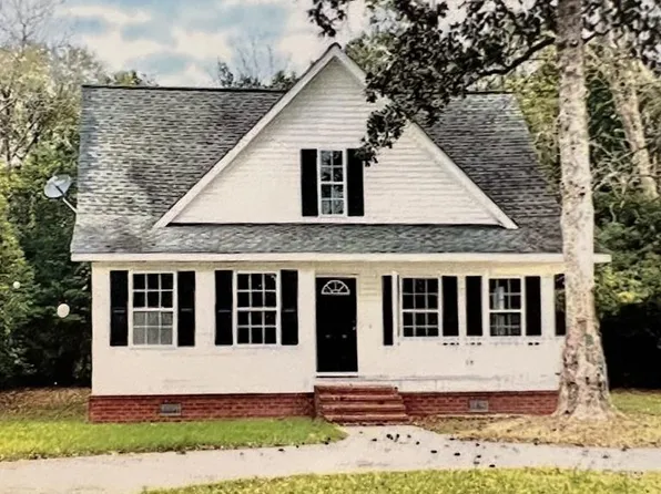 504 E Howard St, Glennville, GA 30427