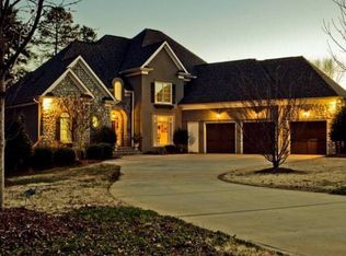 104 Wescoe Ct, Mooresville, NC 28117