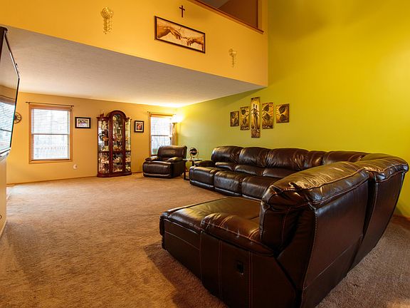 3rd image of 7849 Black Willow Dr