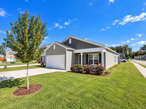 45 Cedarwood St, Beaufort, SC 29906