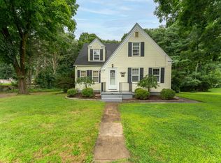 719 N Main St, Killingly, CT 06239