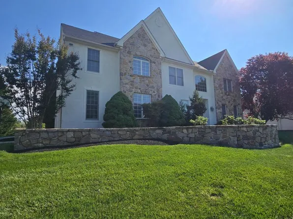 7 Derbyshire Way, Wilmington, DE 19807