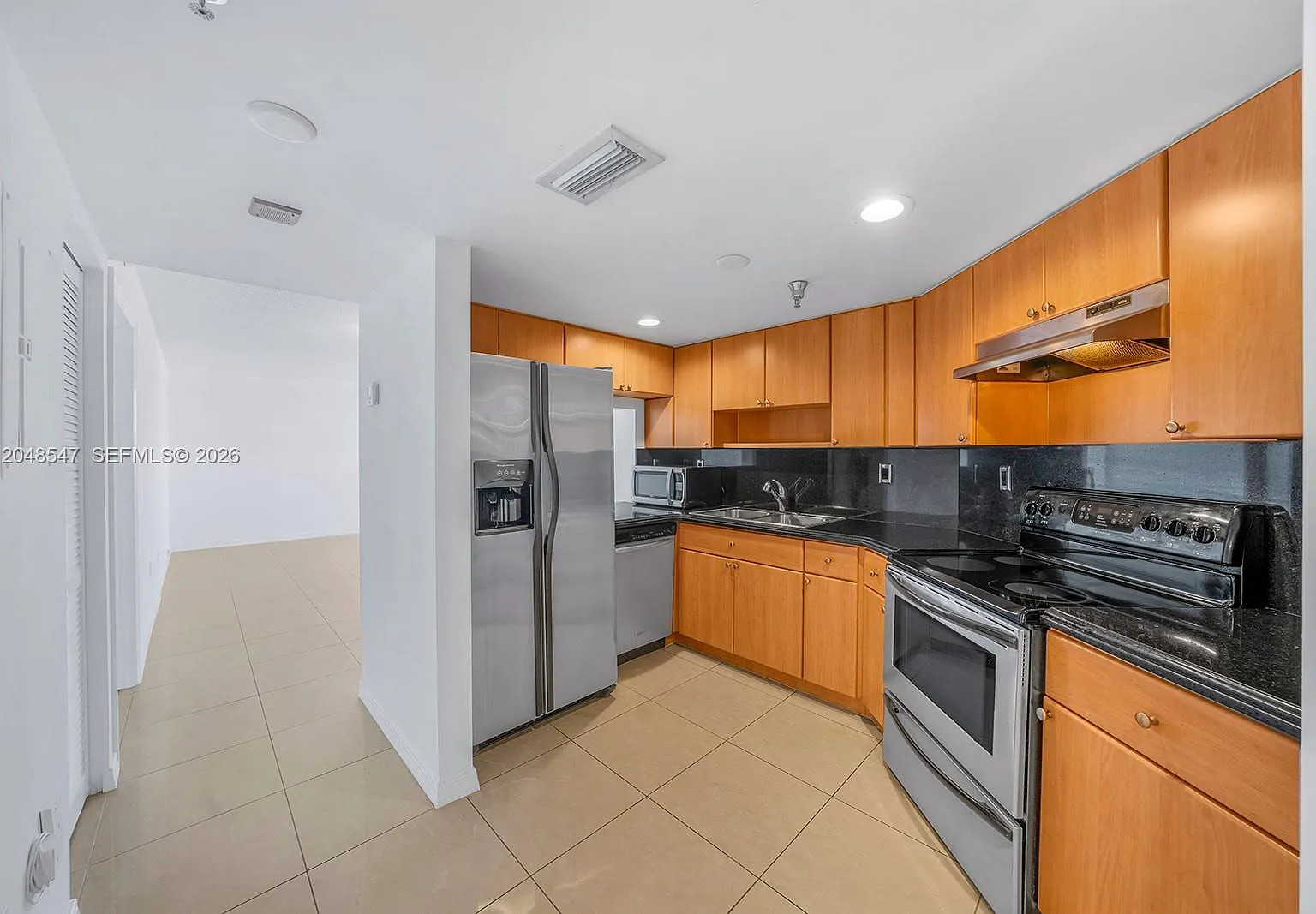 Coral Palms Condo — Photo 4