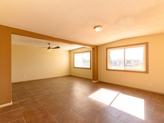3rd image of 5521 Edinburg Dr