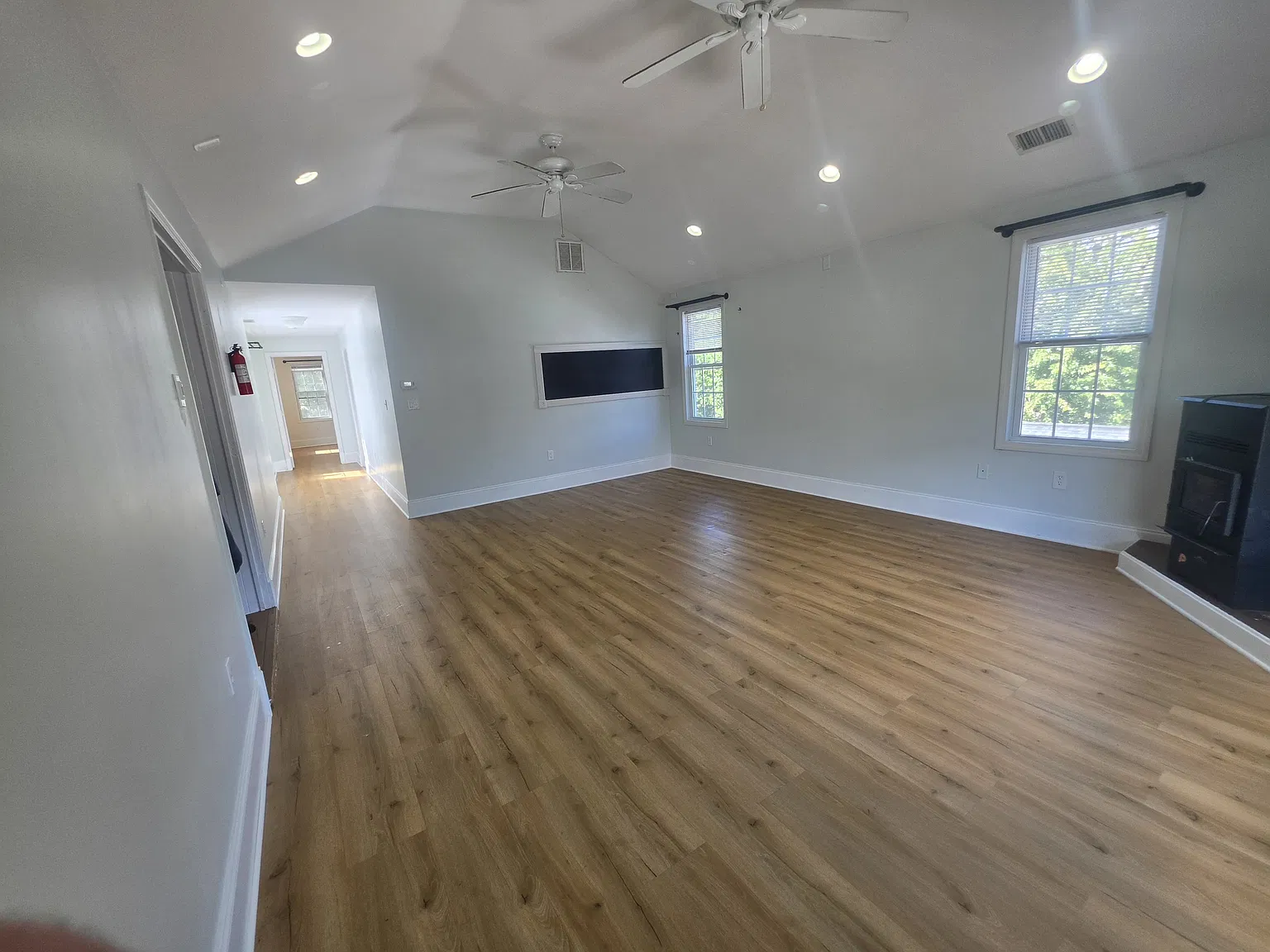 62 Andrews Ave — Photo 3