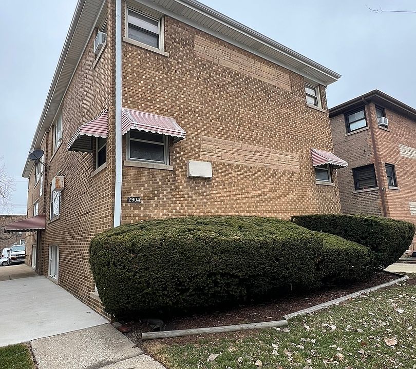 1st image of 2904 W Foster Ave #2F