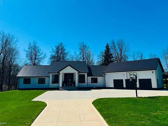 3rd image of 2110 Mattingly Rd