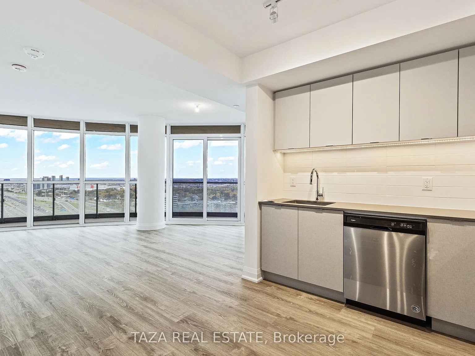 2 bed, $2,700 — Photo 3