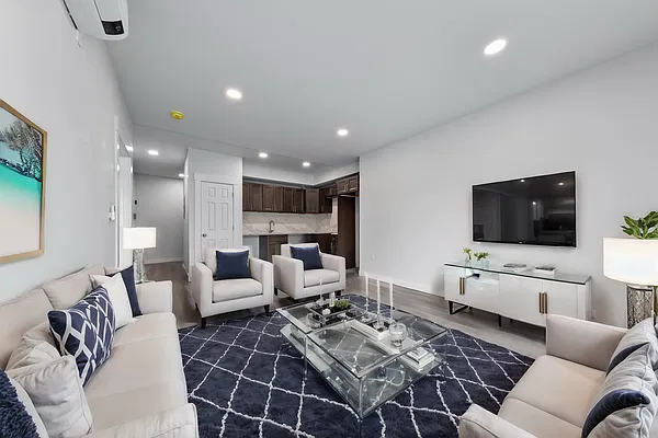 Rented by Luxian International Realty LLC | media 1