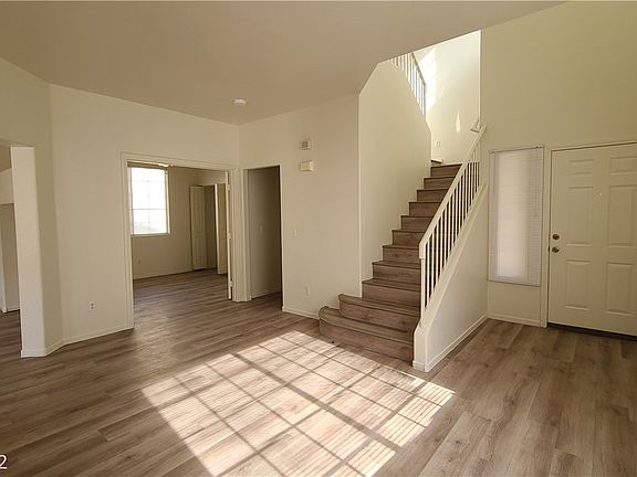 5th image of 281 Ventana Heights St