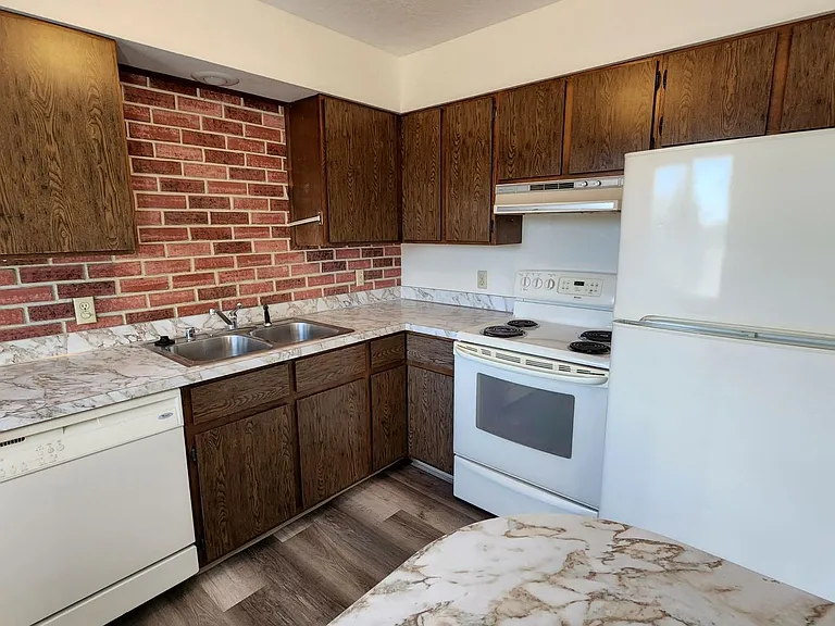 224 Glacier Dr — Photo 12