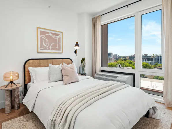 526 Baltic Street image 11 of 62