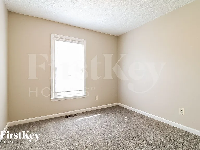 3817 Central Ave — Photo 10