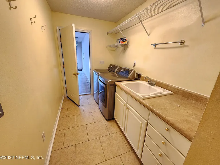 1589 Guardian Ct — Photo 22