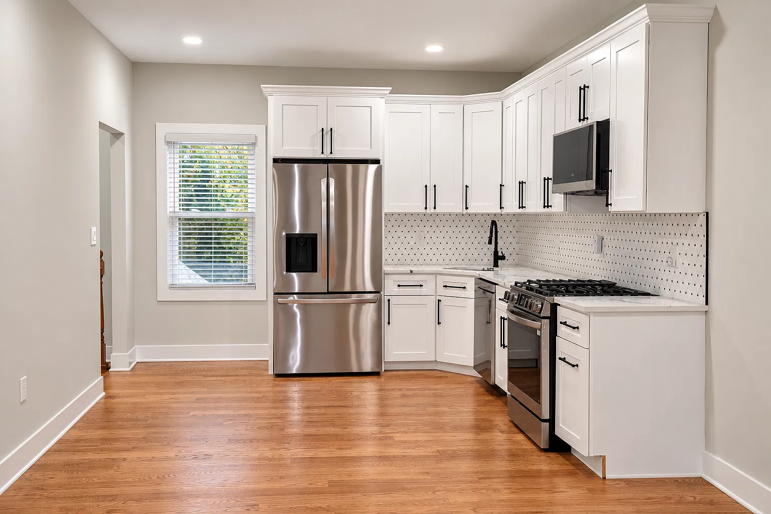 3 bed, 1800 sqft, $4,500 — Photo 1