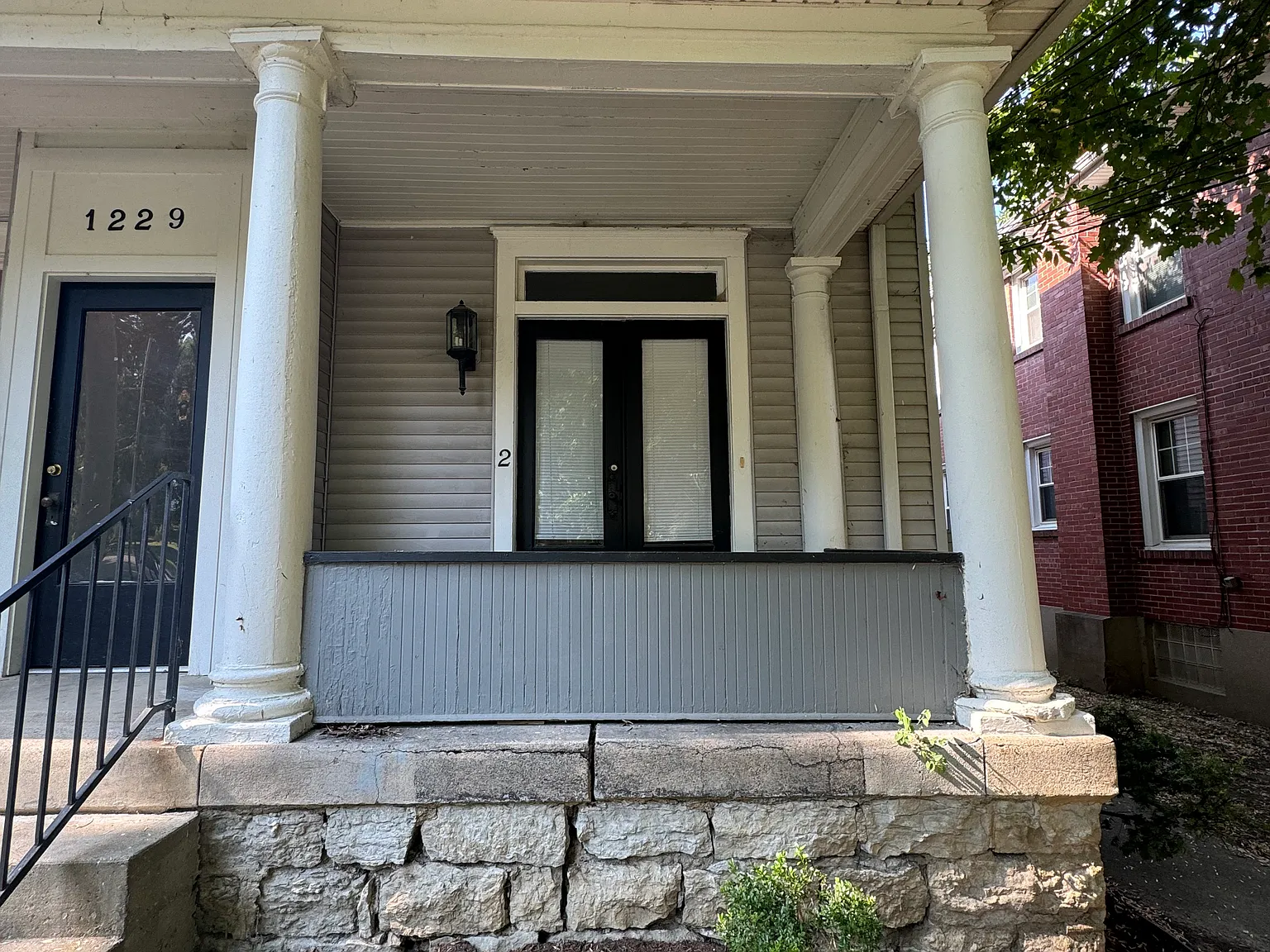 1 bed, 650 sqft, $1,200 — Photo 2
