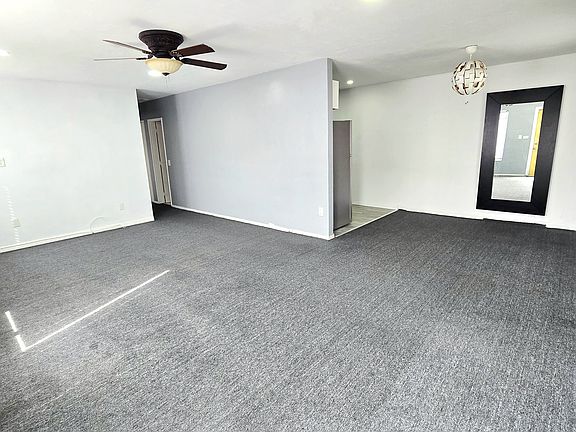 4th image of 1320 N 69th Way