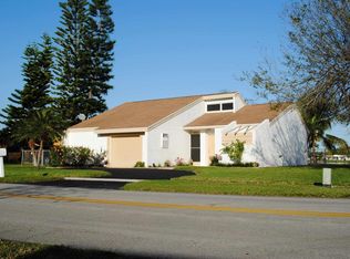 1021 NW 96th Ter, Pembroke Pines, FL 33024