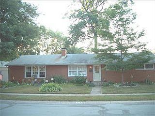 5th image of 218 Grosbeck St