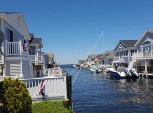 202 S Lagoon Ln, Lavallette, NJ 08735