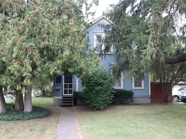 1730 Valley Dr, Syracuse, NY 13207