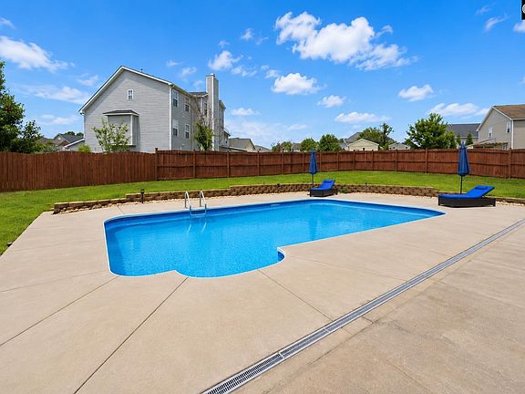 2nd image of 318 Southberry Way