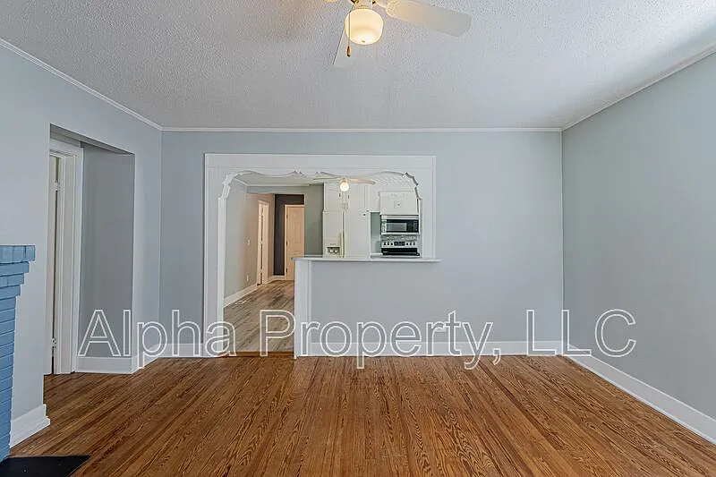 2 bed, 2.0 bath, 896 sqft, $1,600 — Photo 2