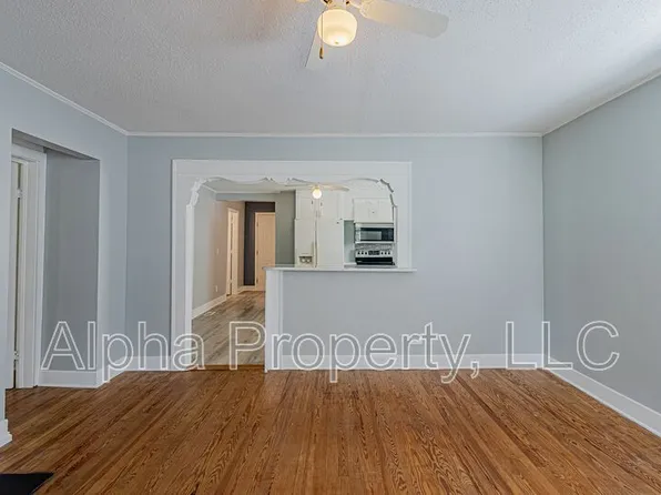 407 Cedar Lane Rd, Greenville, SC 29611