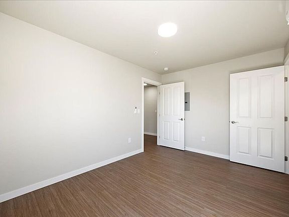 4th image of 6005F Chapel Hill Blvd #F102